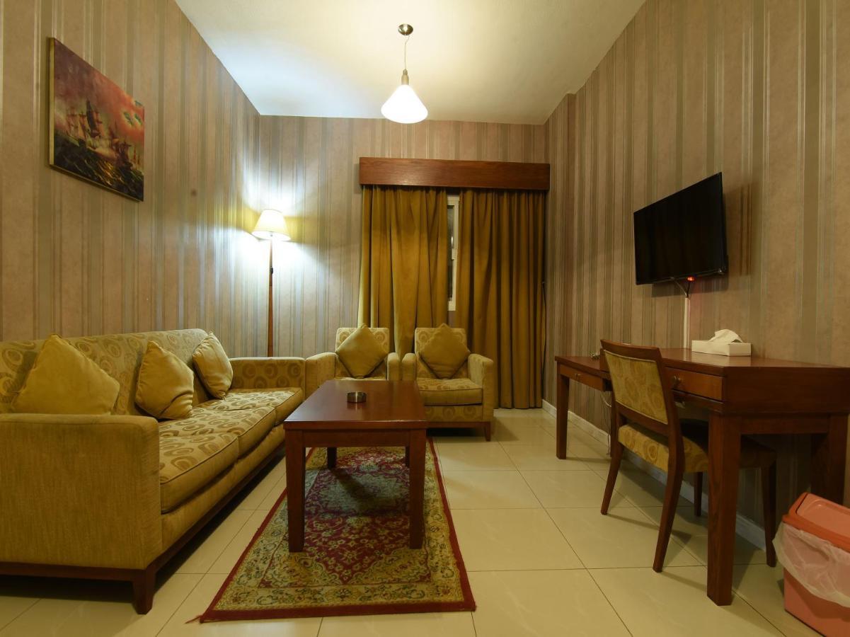 Oyo 274 California Suites Fujaira Esterno foto